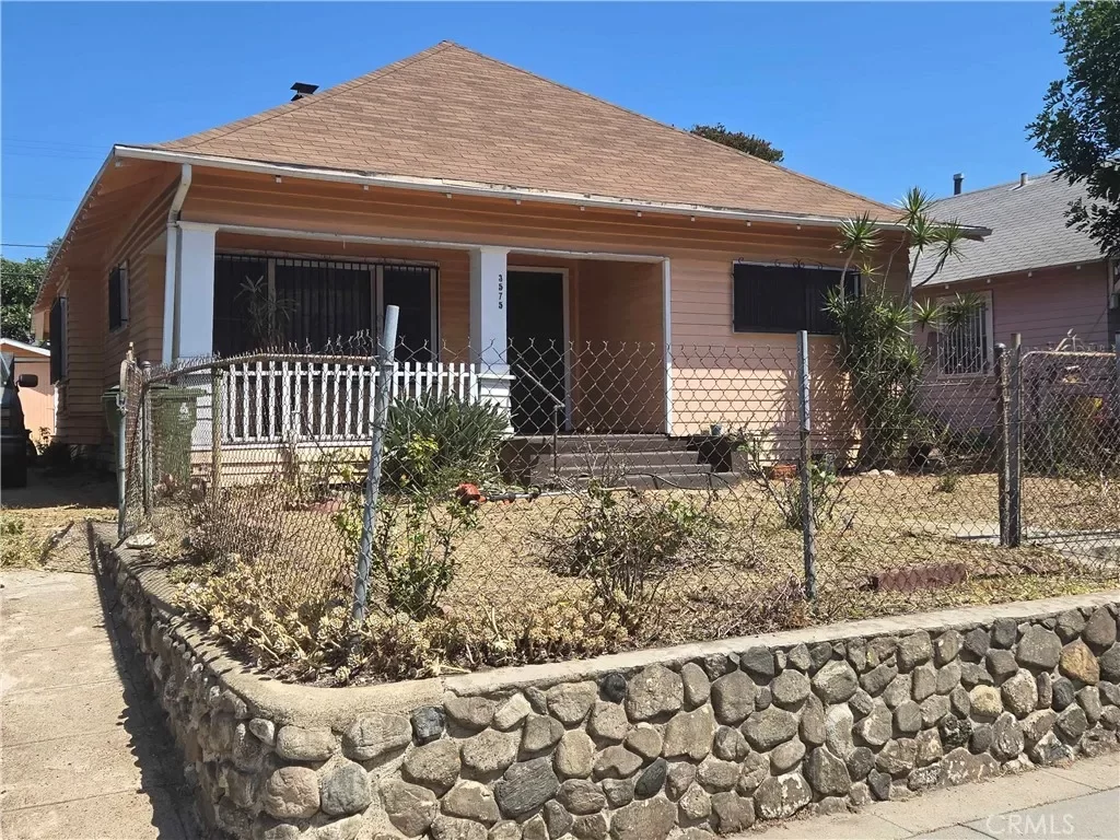 2BR House for Sale in Los Angeles, CA