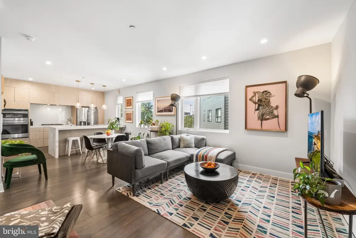 2BR Condo for Sale in Philadelphia, PA