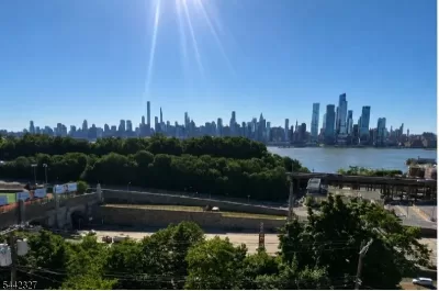 1BR Condo for Rent in Weehawken, NJ