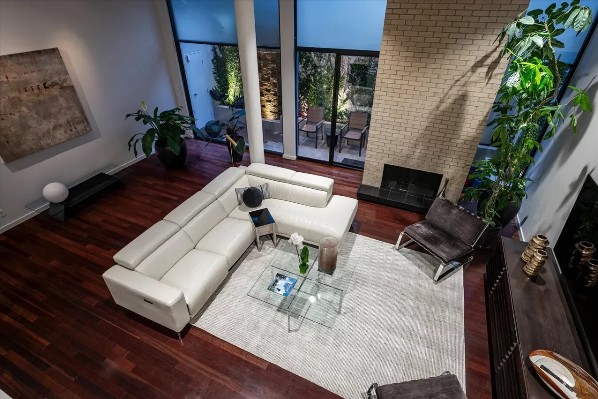 2BR Townhouse for Sale in Dallas, TX