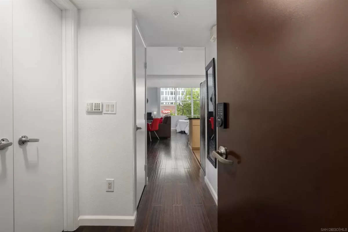 Condo for Sale in San Diego, CA