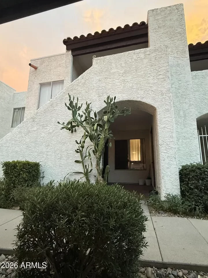 1BR Condo for Sale in Glendale, AZ