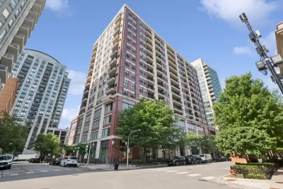 2BR Condo for Sale in Chicago, IL