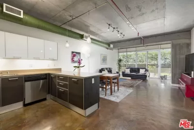 2BR Condo for Sale in Los Angeles, CA