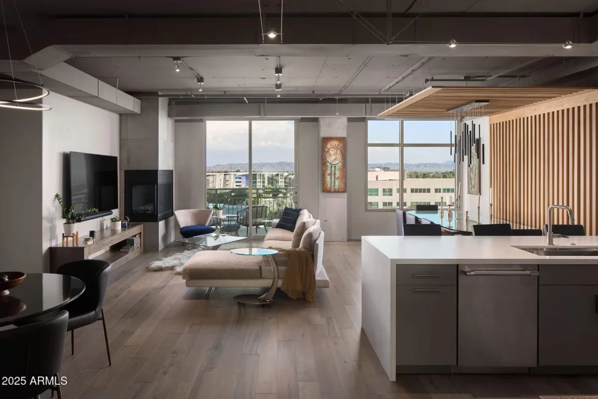 2BR Condo for Sale in Phoenix, AZ