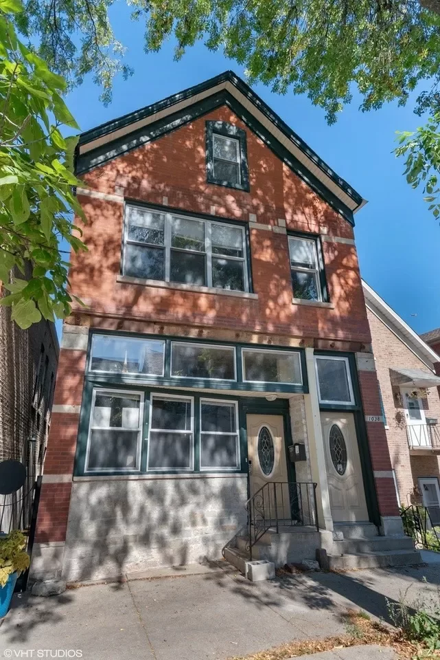 2BR House for Rent in Chicago, IL