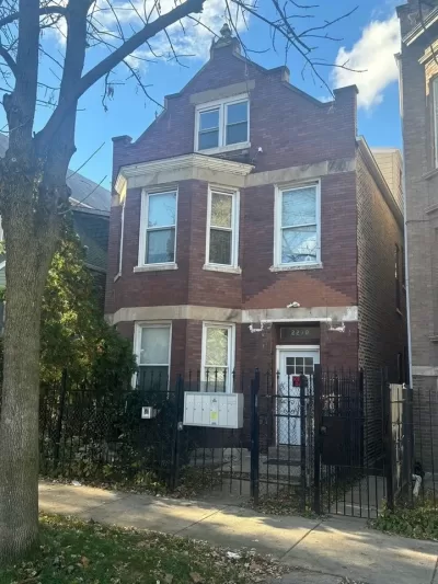 9BR Multi-Family for Sale in Chicago, IL