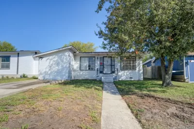 3BR House for Sale in San Antonio, TX