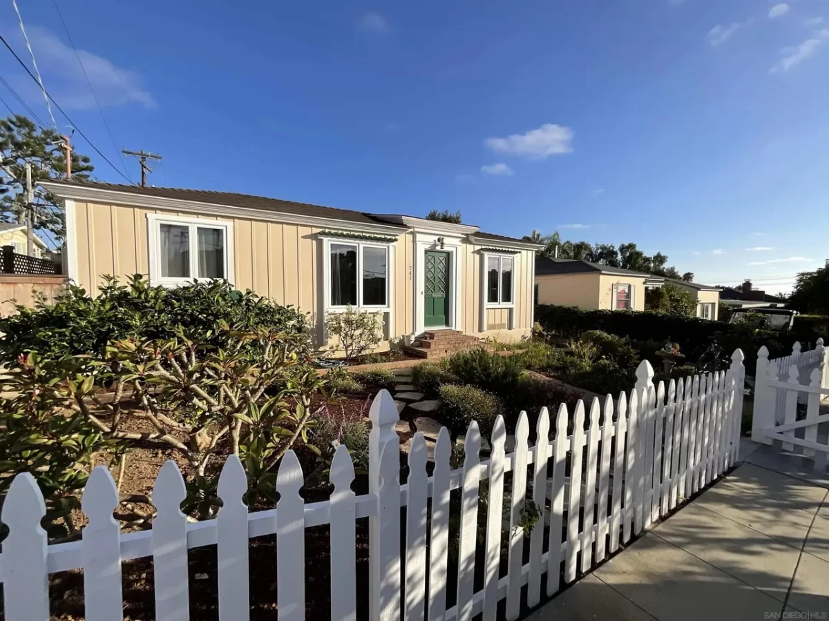 2BR House for Rent in La Jolla, CA