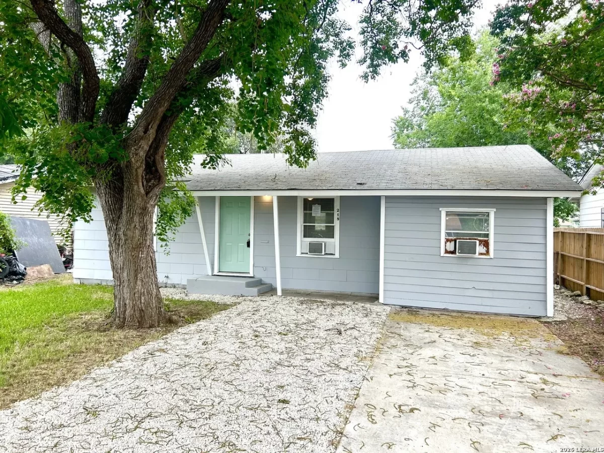 2BR House for Rent in San Antonio, TX