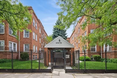 2BR Condo for Sale in Chicago, IL