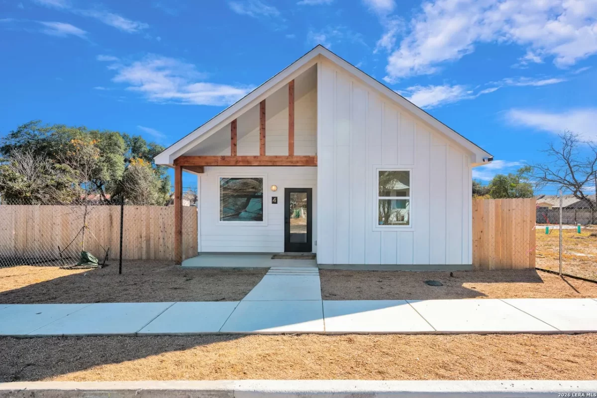 3BR House for Sale in San Antonio, TX