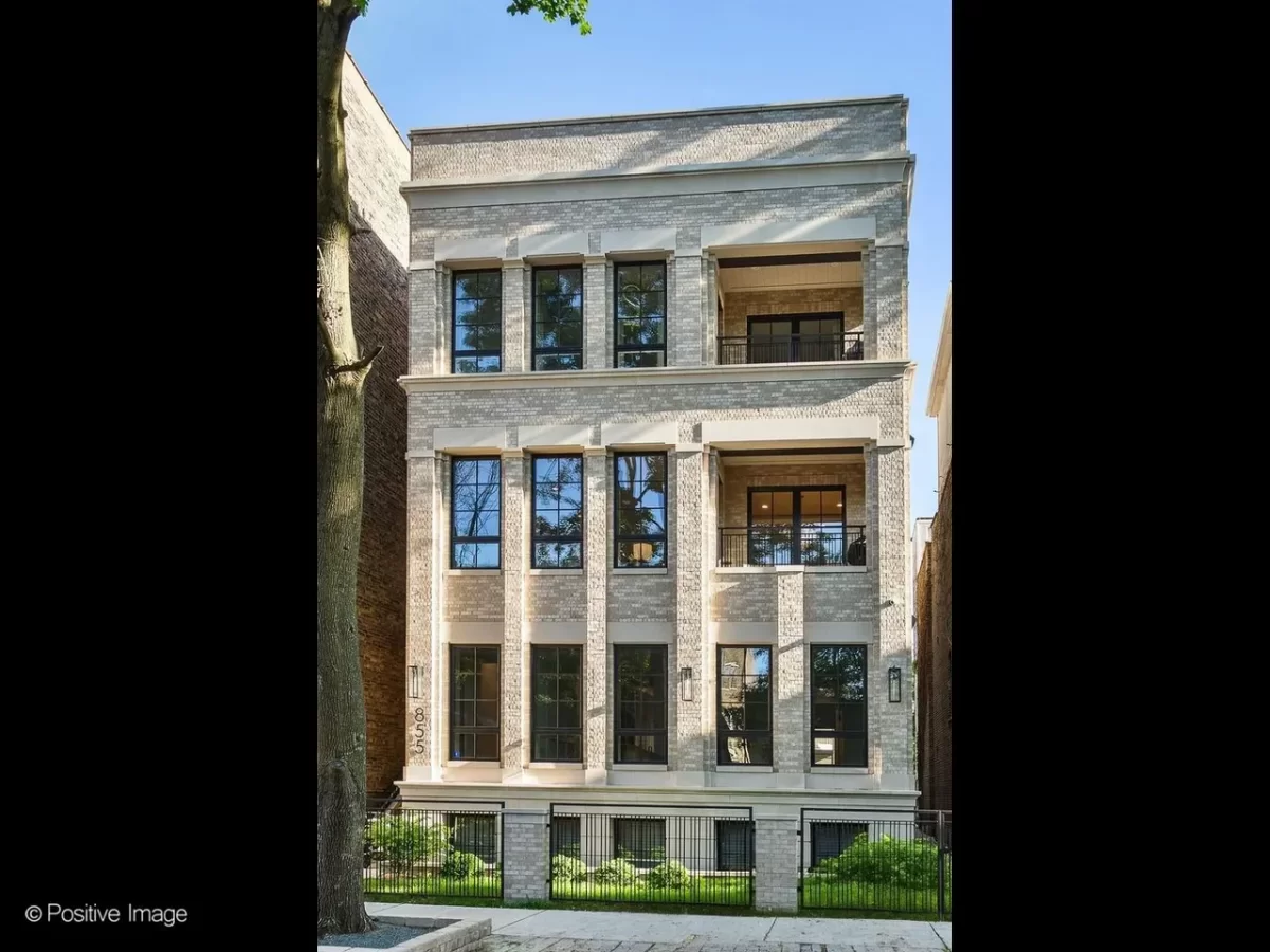 3BR Condo for Sale in Chicago, IL