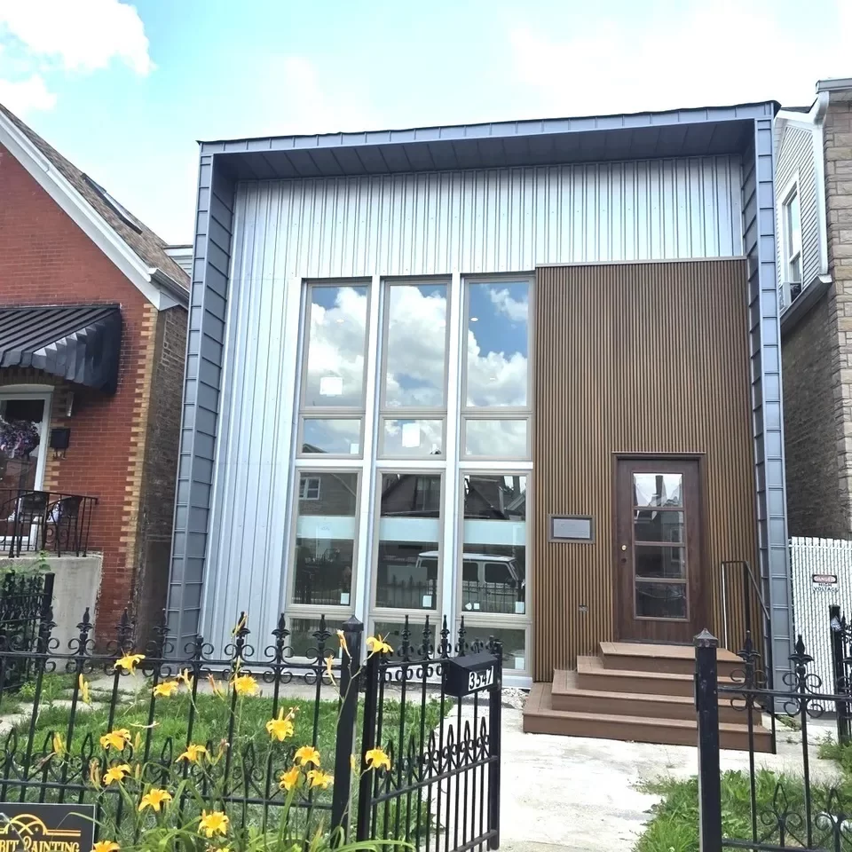 4BR House for Sale in Chicago, IL