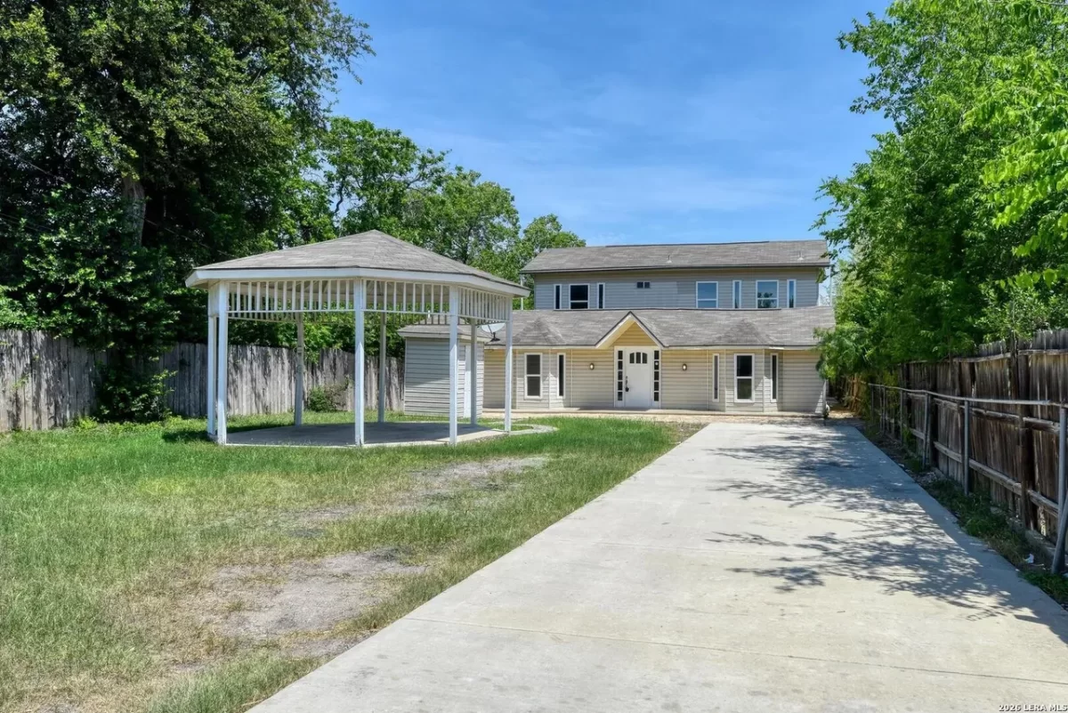 4BR House for Sale in San Antonio, TX