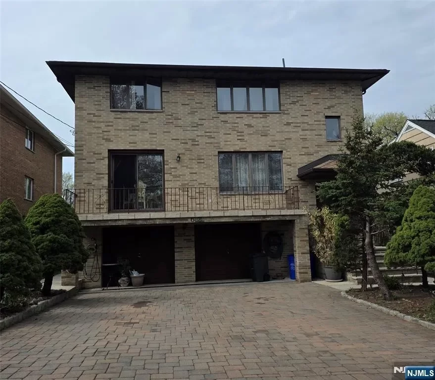 3BR Multi-Family for Rent in Ridgefield, NJ