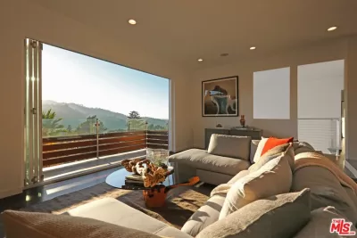4BR House for Sale in Los Angeles, CA