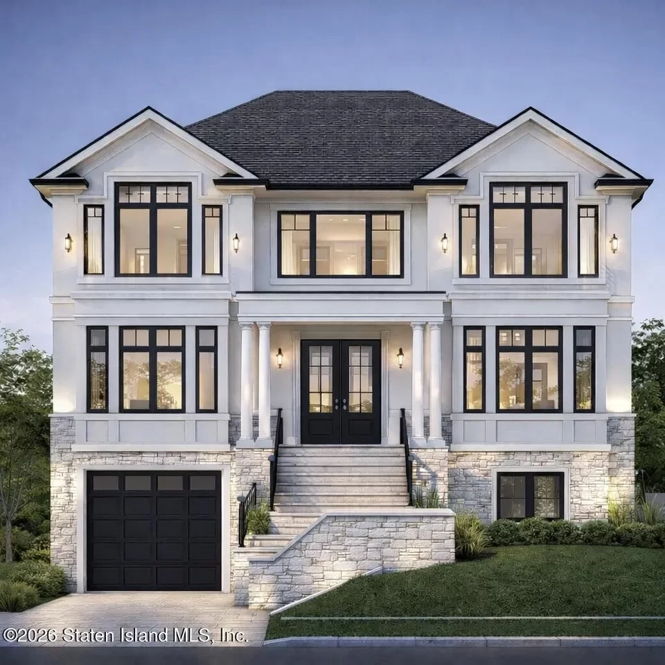 4BR House for Sale in Staten Island, NY