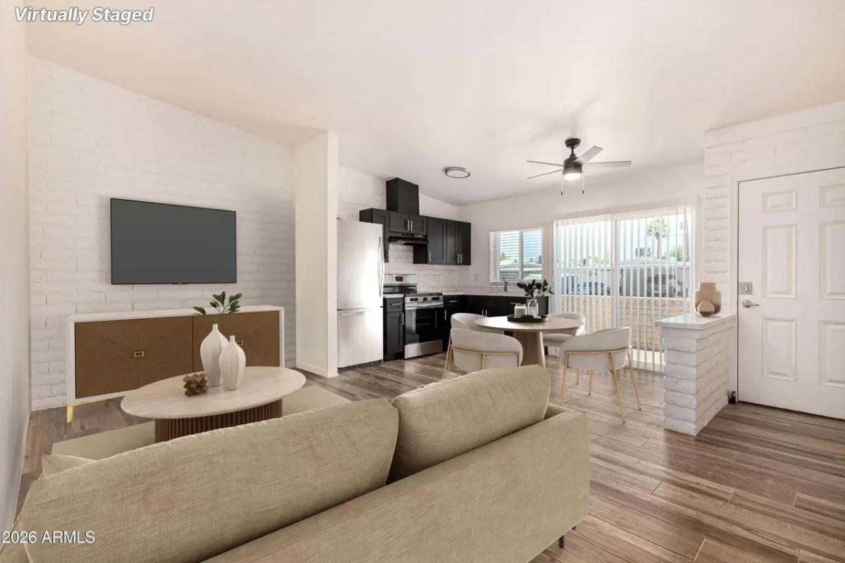 8BR Multi-Family for Sale in Glendale, AZ