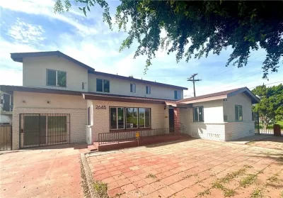 8BR Multi-Family for Sale in Montebello, CA