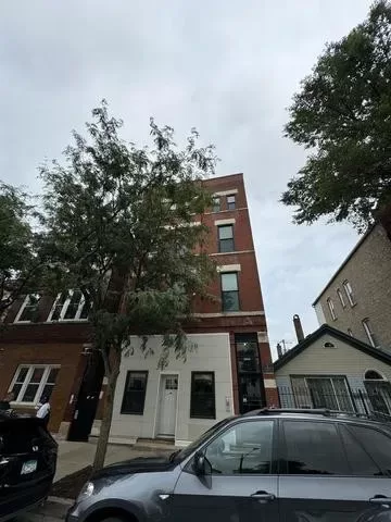 2BR Apartment for Rent in Chicago, IL