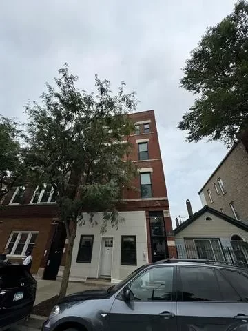 2BR Apartment for Rent in Chicago, IL