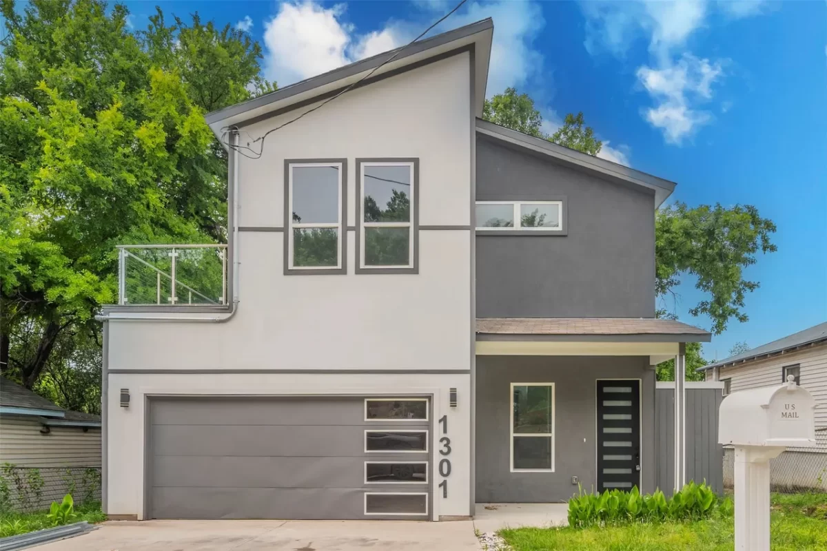 4BR House for Sale in Dallas, TX