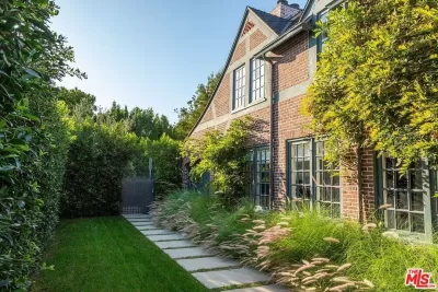 5BR House for Sale in Los Angeles, CA