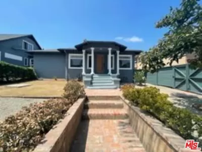 8BR Multi-Family for Sale in Los Angeles, CA