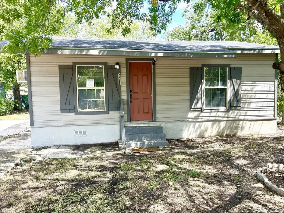2BR House for Rent in San Antonio, TX
