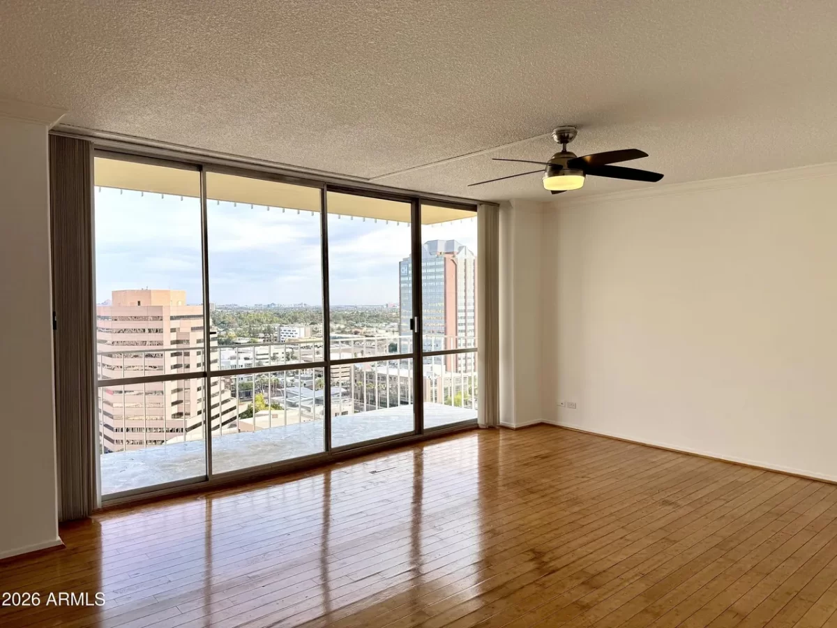 2BR Condo for Sale in Phoenix, AZ