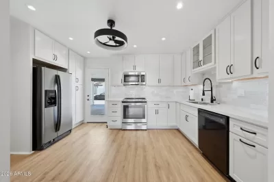 3BR Townhouse for Sale in Phoenix, AZ