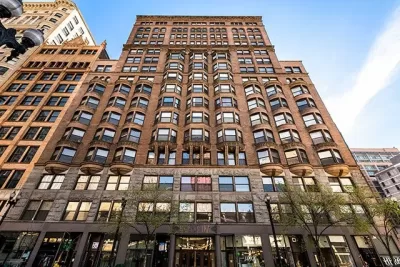 4BR Condo for Rent in Chicago, IL