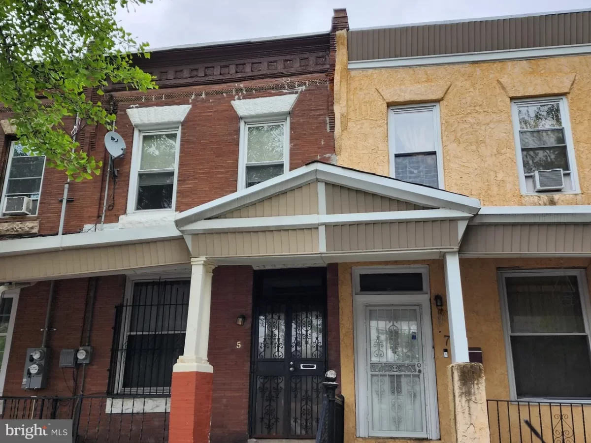 4BR Townhouse for Sale in Philadelphia, PA