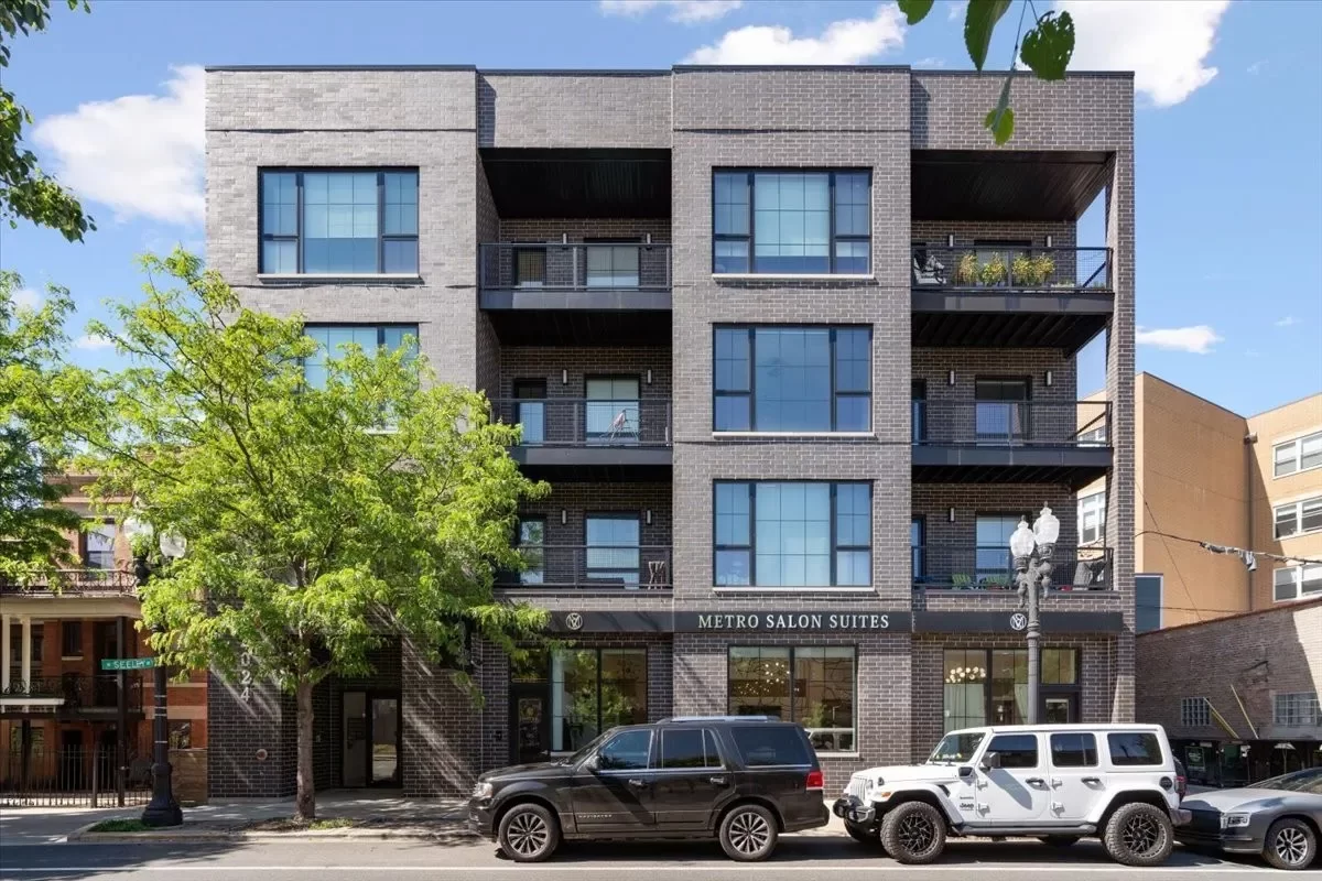 3BR Condo for Sale in Chicago, IL