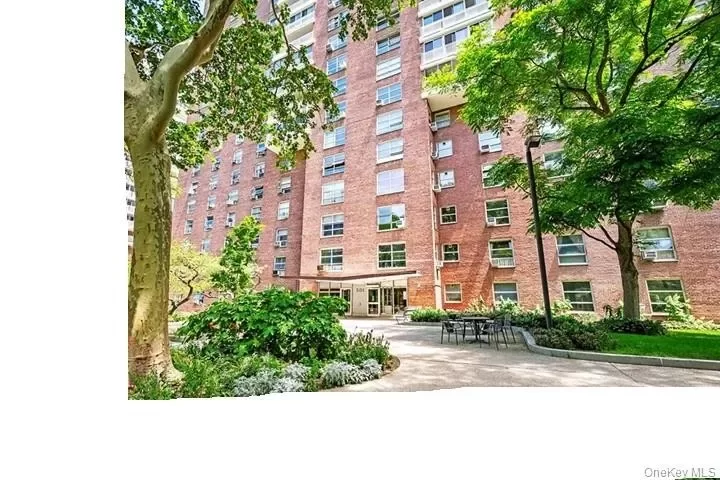 1BR Condo for Sale in New York, NY