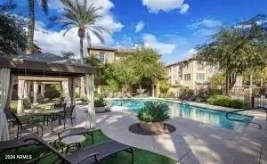 3BR Townhouse for Sale in Phoenix, AZ