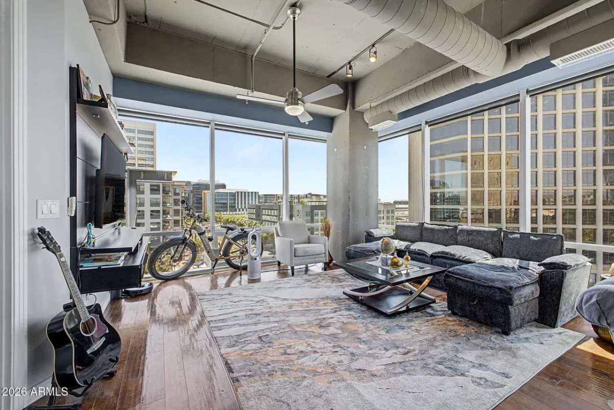 2BR Condo for Sale in Phoenix, AZ