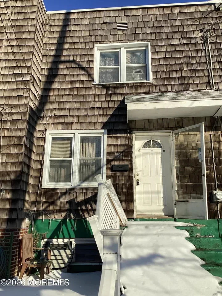 2BR House for Sale in Oaklyn, NJ