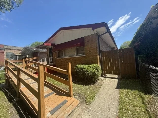3BR House for Sale in Chicago, IL