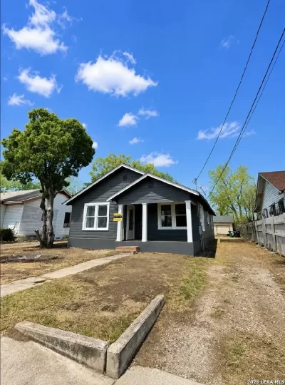 4BR House for Sale in San Antonio, TX