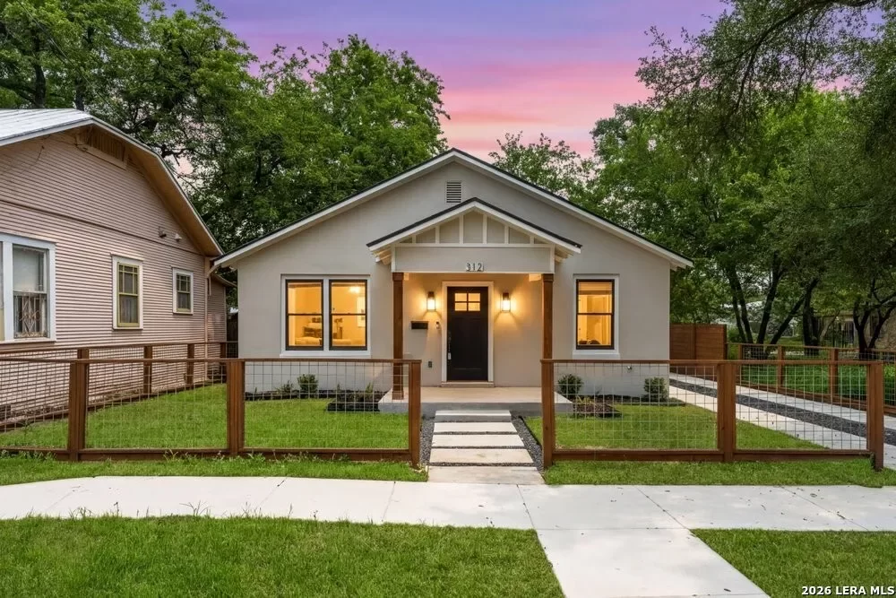 4BR House for Sale in San Antonio, TX