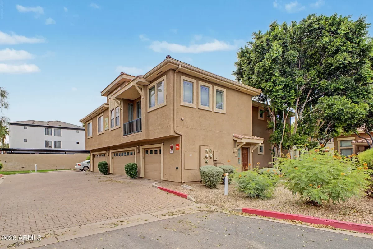 3BR Townhouse for Sale in Phoenix, AZ