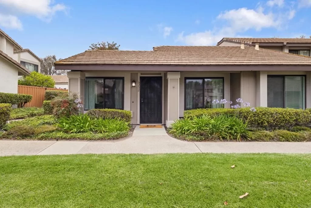 2BR Townhouse for Sale in San Diego, CA