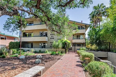 2BR Condo for Sale in Pasadena, CA