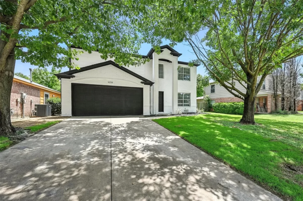 4BR House for Sale in Dallas, TX