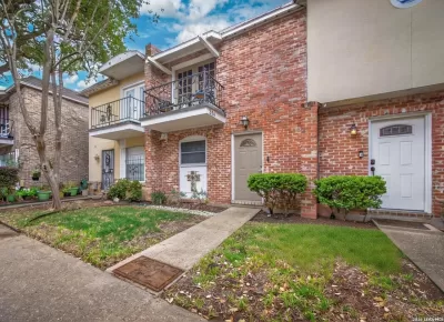 2BR House for Sale in San Antonio, TX