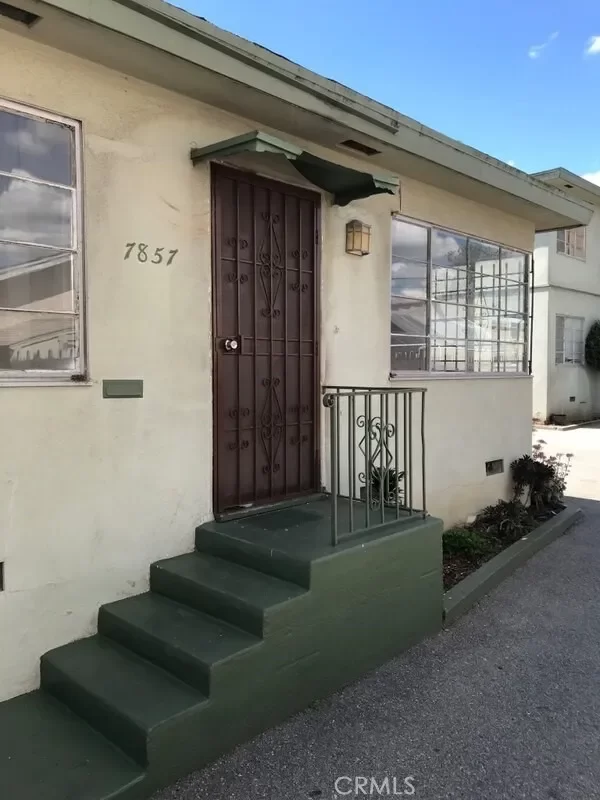 2BR House for Rent in Los Angeles, CA