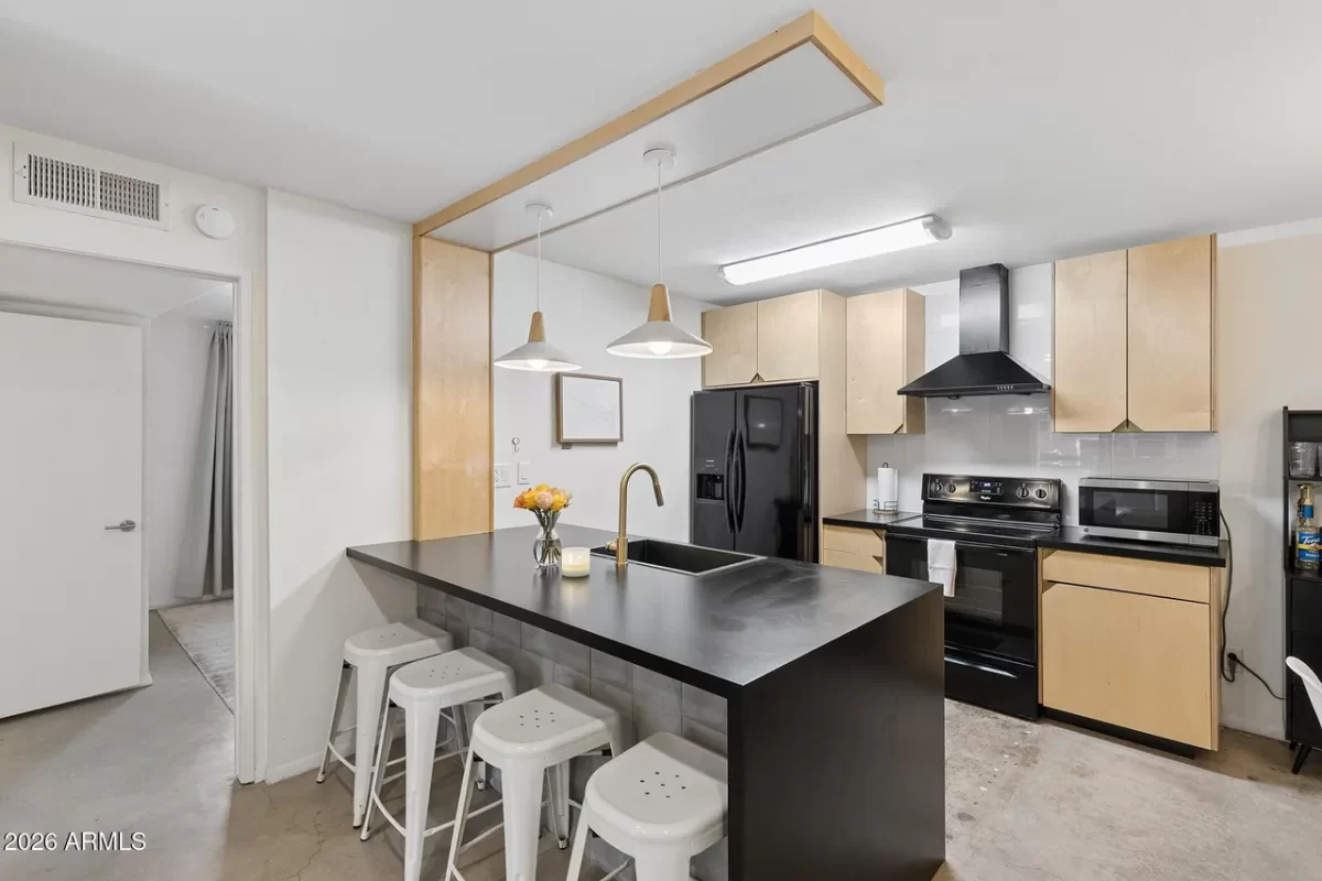 2BR Condo for Sale in Phoenix, AZ