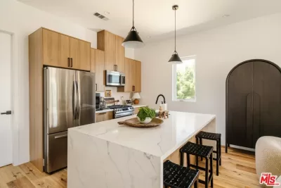4BR Townhouse for Rent in Los Angeles, CA